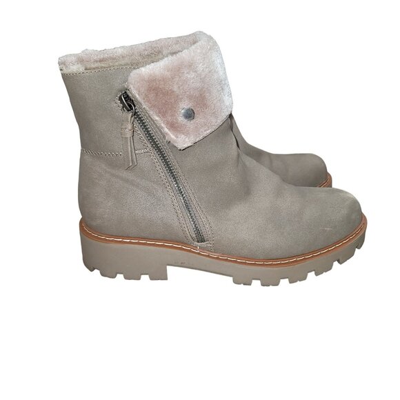 Baretraps Women's Westry Faux Fur Lug Boots with Side Zip Stay Dry System Postur - Picture 4 of 11